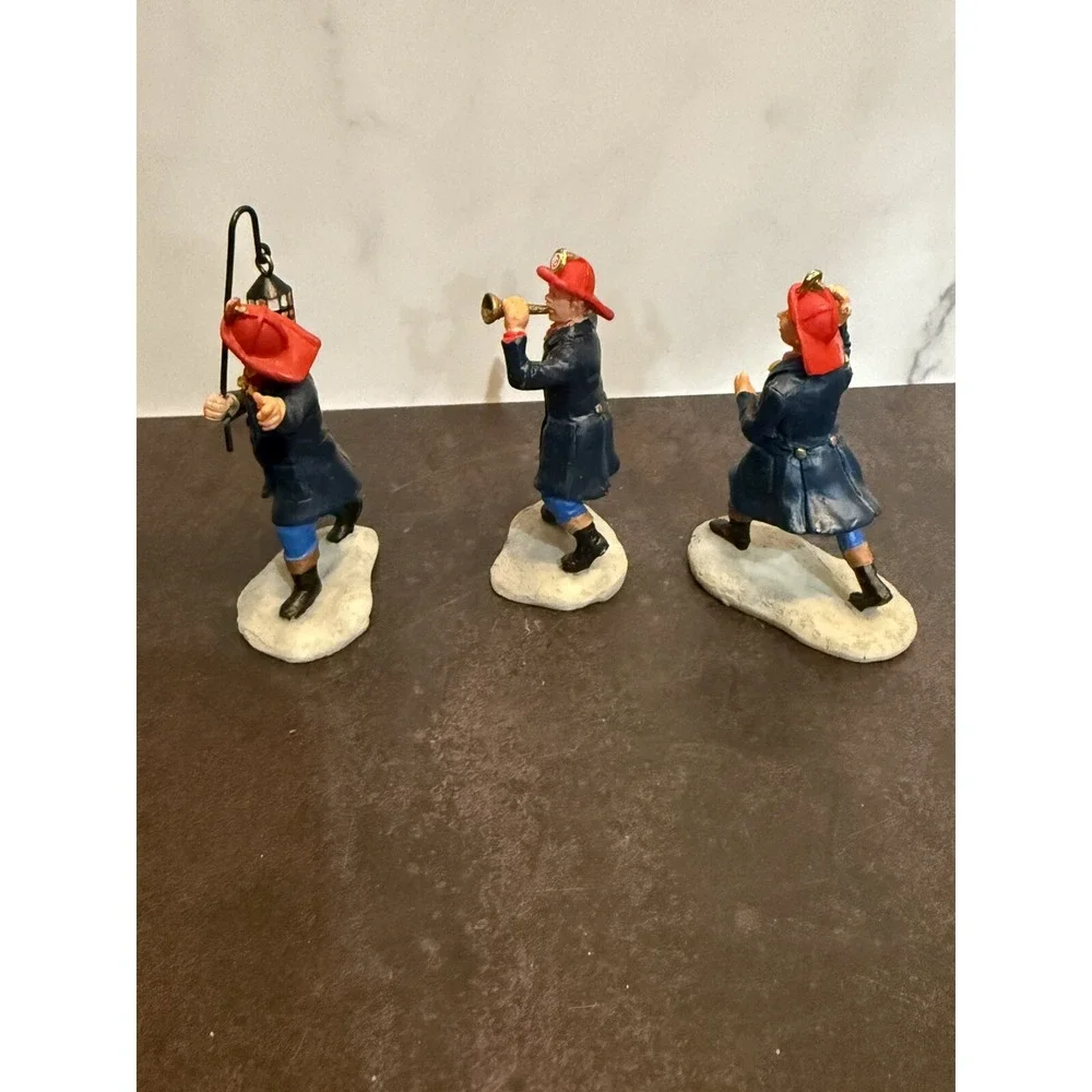 Lemax Xmas To the Rescue 02439 set/3 Released 2000 Retired 2006